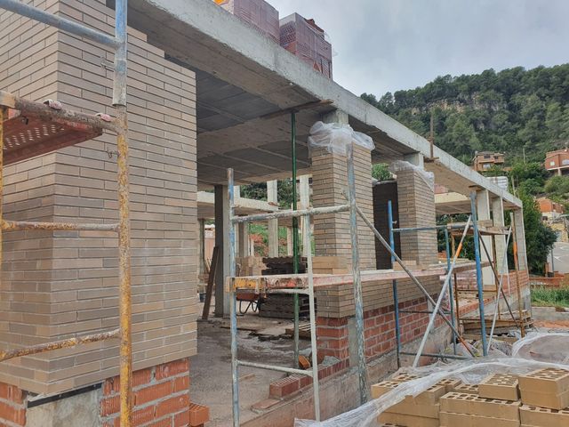 Aparejador ofrezco colaboraciones  con arquitectos