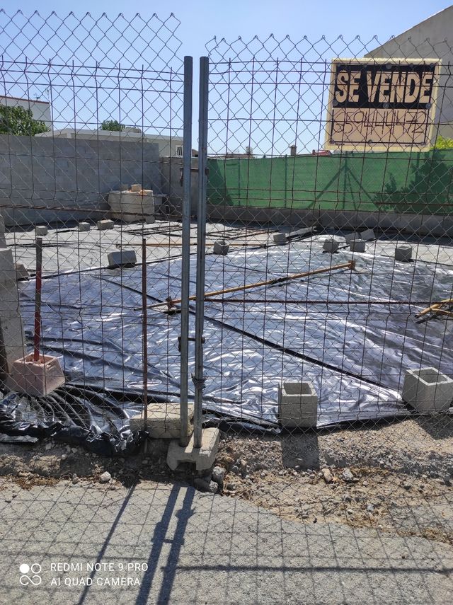 Solar urbano de 171 metros cuadrados en Cela