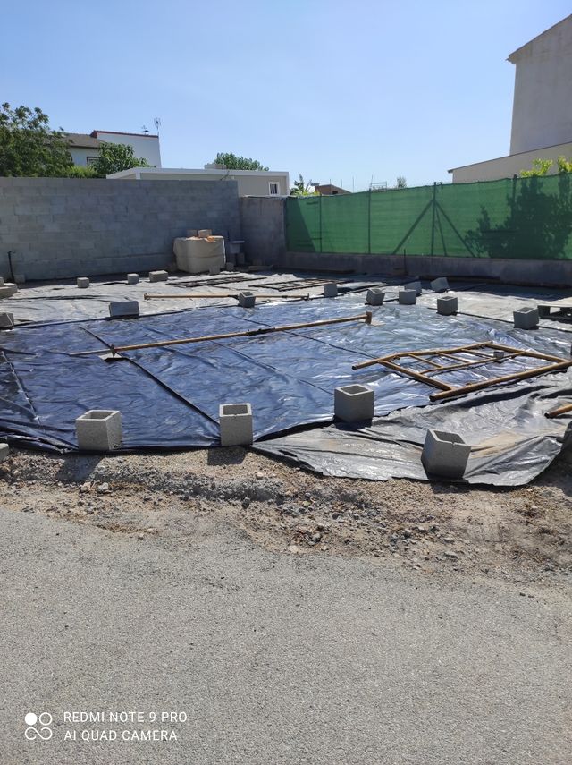 Solar urbano de 171 metros cuadrados en Cela