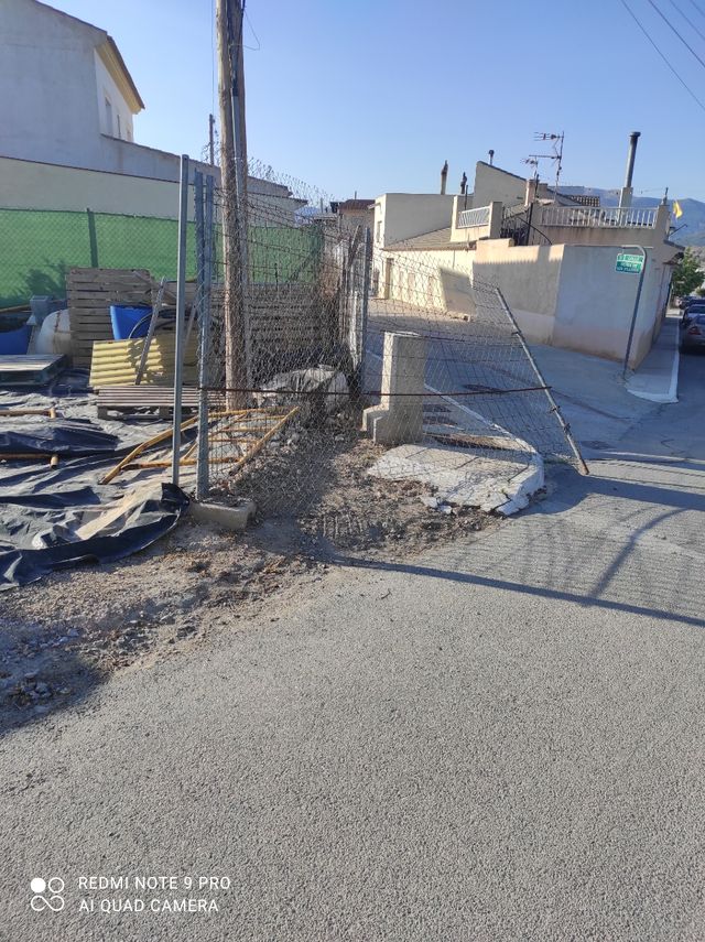 Solar urbano de 171 metros cuadrados en Cela