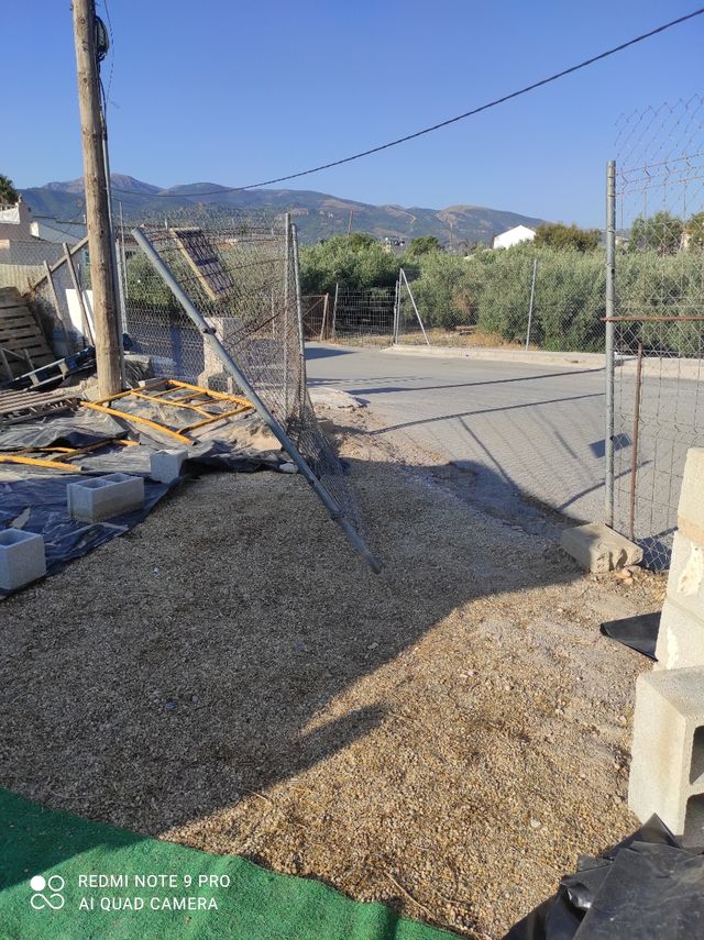 Solar urbano de 171 metros cuadrados en Cela