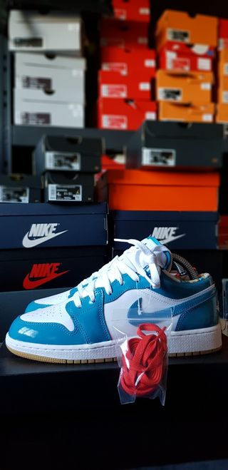 Jordan 1 talla 36,5 38,5 39 y 40 de segunda mano por 160 EUR en Madrid en  WALLAPOP