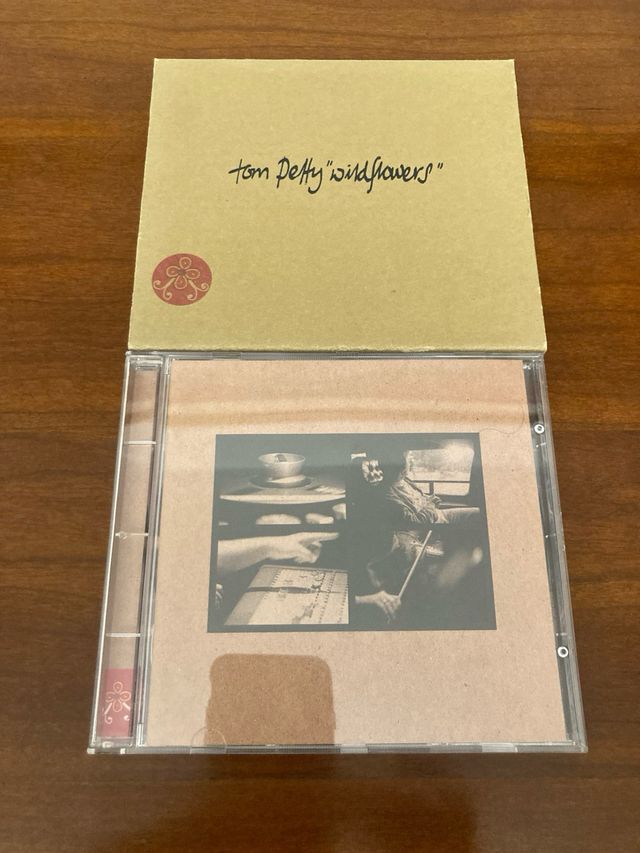 CD TOM PETTY " WILDFLOWERS".