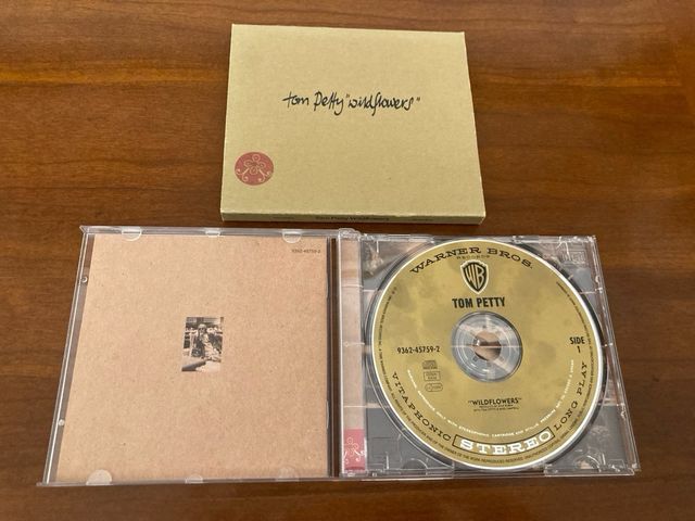 CD TOM PETTY " WILDFLOWERS".