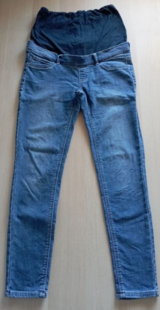 Pantalón premamá MANGO de segunda mano por 12 EUR en Madrid en WALLAPOP