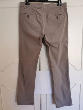 Pedro Morago Pantalón hombre T:42 de segunda mano por 10 EUR en Madrid en  WALLAPOP