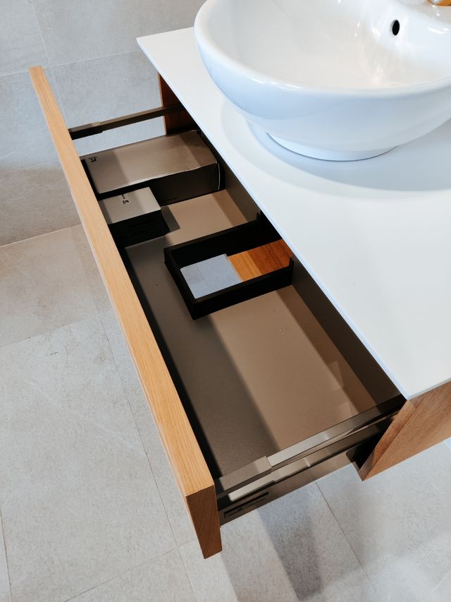 Mueble de baño en madera natural