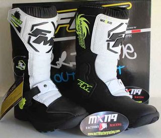 OFERTA! BOTAS MOTOCROSS-QUAD INFANTIL de segunda mano por 99 EUR en  Plasencia en WALLAPOP