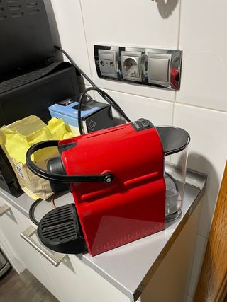 Cafetera de cápsulas Krups EXPRESS XN1005 INISSIA ROJA