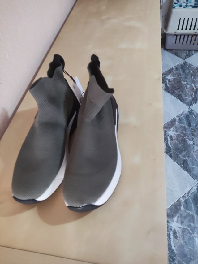 ZAPATILLAS BOTIN ZARA.