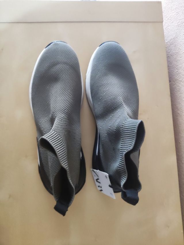 ZAPATILLAS BOTIN ZARA.