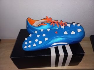 Adidas F10 AG azul de segunda mano por 45 EUR en Albacete en WALLAPOP