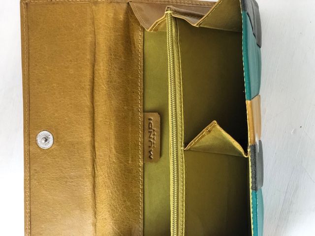 Cartera de PIEL 20x11 cms