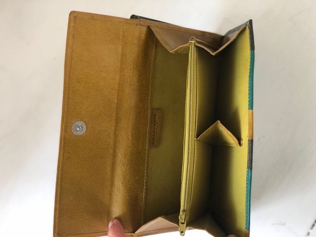 Cartera de PIEL 20x11 cms