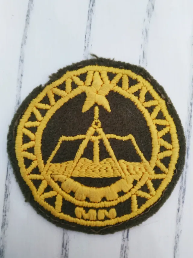 Lote 4 parches militares varios paises