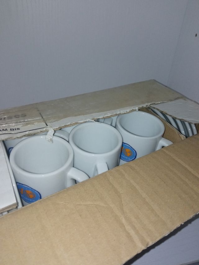 Juego de tazas de café para cortado.