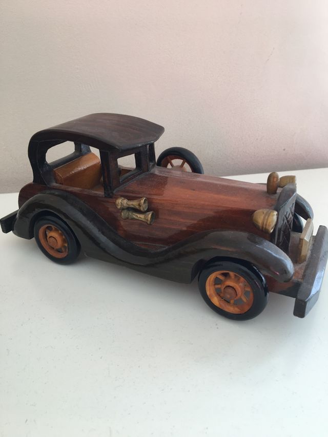 Coches de madera. 1x7€.3x20€.