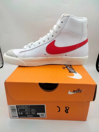 Nike blazer mid 77 talla 38 de segunda mano por 75 EUR en Bilbao en WALLAPOP