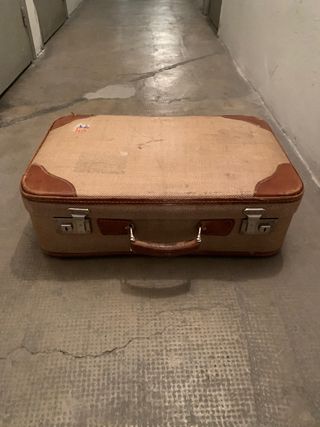 Maleta antigua vintage de segunda mano por 25 EUR en Madrid en WALLAPOP