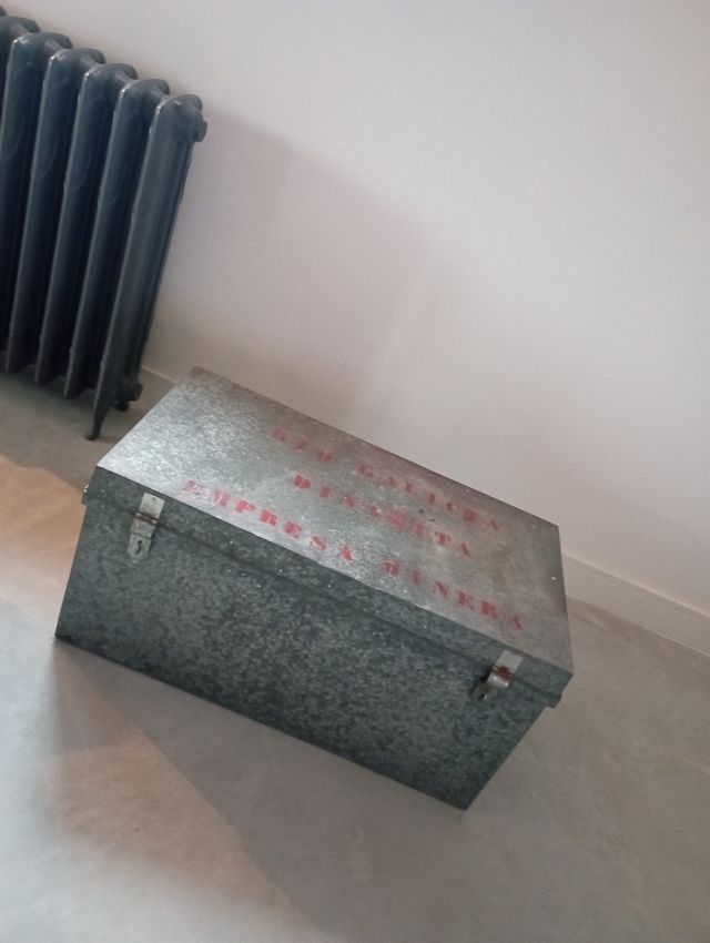 Caja metálica Antigua Explosivos