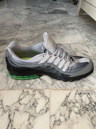 Zapatillas Nike VGR de segunda mano por 70 EUR en La Línea de la Concepción  en WALLAPOP
