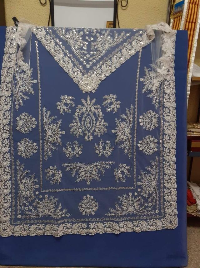 manteletas en tul cristal con lentejuelas plata