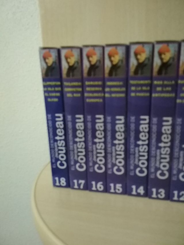 colección de 18 cintas,VHS ,COUSTEAU,(Jacques