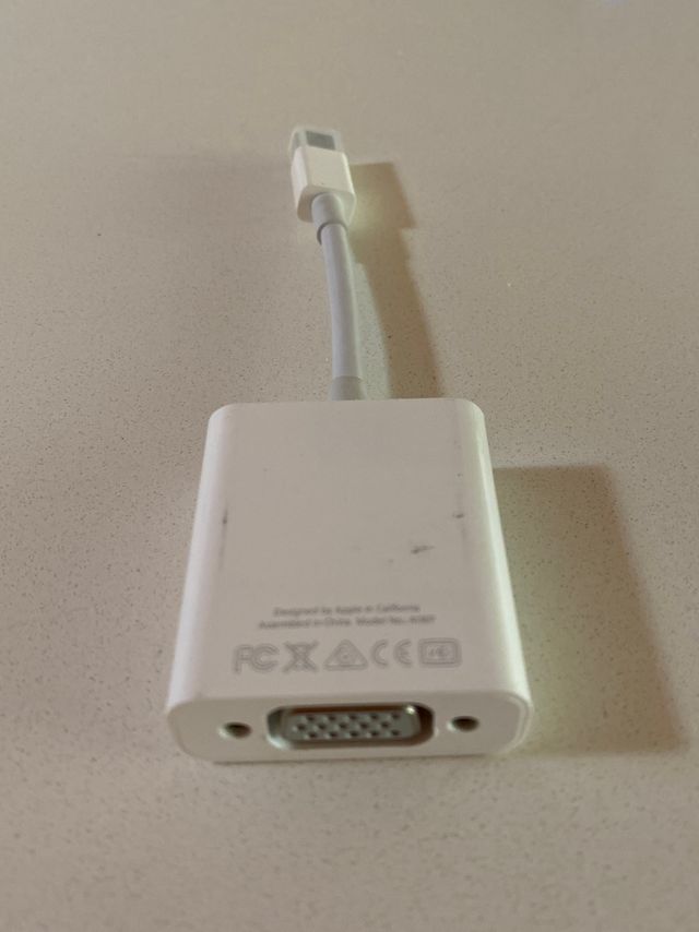Adaptador Apple Macbook de Thunderbolt 2 a VGA