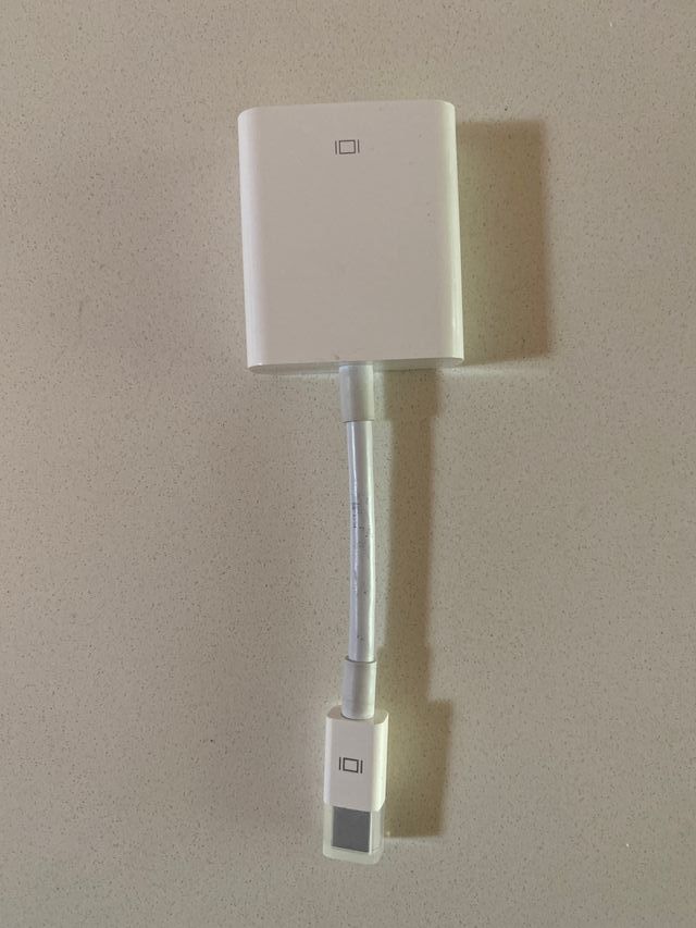 Adaptador Apple Macbook de Thunderbolt 2 a VGA