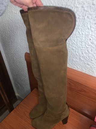 Botas altas marrones de Zara talla 37 de segunda mano por 25 EUR en  Zaragoza en WALLAPOP