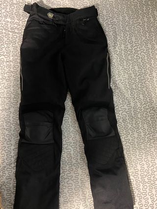 Pantalón Revit moto mujer de segunda mano por 75 EUR en Valladolid en  WALLAPOP