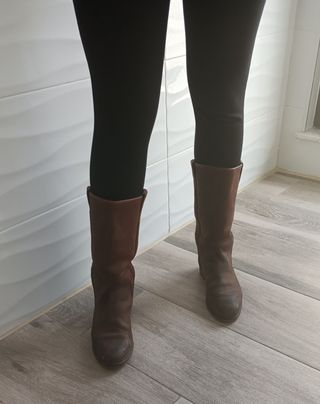 Botas camperas Timothy. de segunda mano por 17 EUR en Salamanca en WALLAPOP