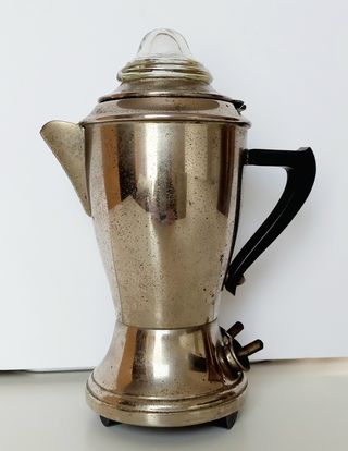 Cafetera eléctrica antigua de segunda mano por 16 EUR en Barakaldo en  WALLAPOP