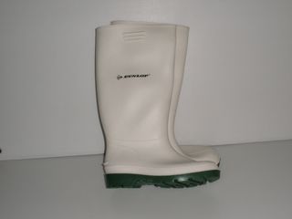 Botas de caucho Dunlop de segunda mano por 18 EUR en Fuengirola en WALLAPOP