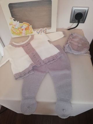 Conjunto recién nacido hilo cielo:JULIANA