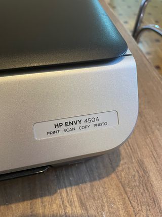 Impresora HP ENVY 4504 + CARTUCHOS de segunda mano por 45 EUR en Madrid en  WALLAPOP