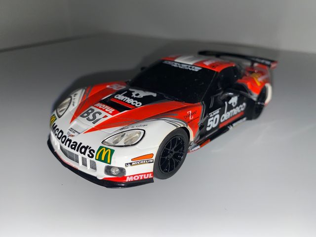 Coche Scalextric Corvette C6.R GT2 Larbre