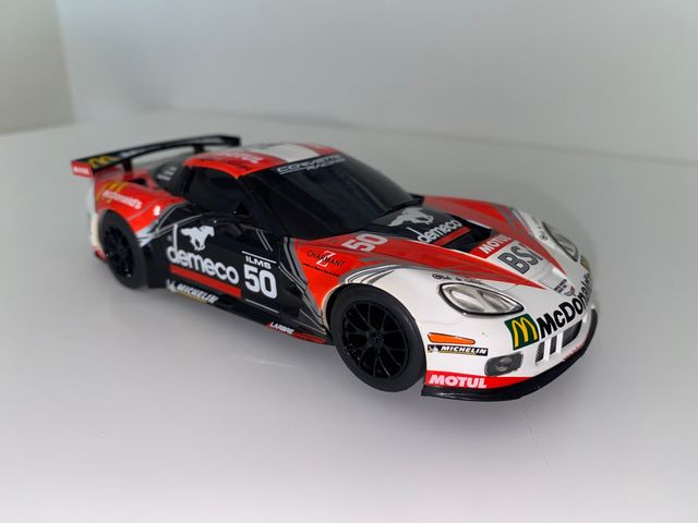 Coche Scalextric Corvette C6.R GT2 Larbre