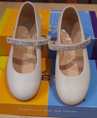 Zapatos comunion niña Pablosky talla 35 de segunda mano por 30 EUR en  Pineda de Mar en WALLAPOP