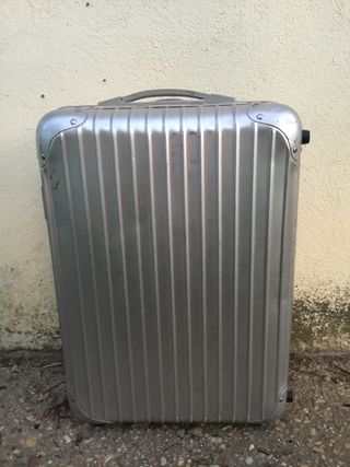Maleta Supreme Rimowa De Viaje En Caja en Monterrey, Nuevo León por $14899  | Segundamano.mx