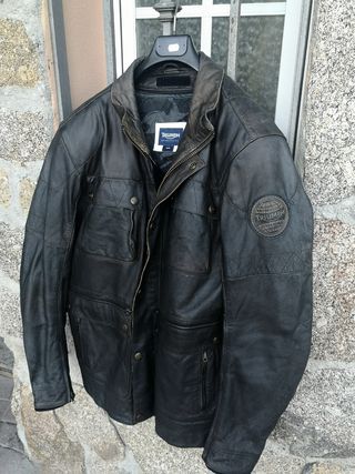 Chaqueta 3\\/4 cuero Moto TRIUMPH de segunda mano por 325 EUR en Madrid en  WALLAPOP