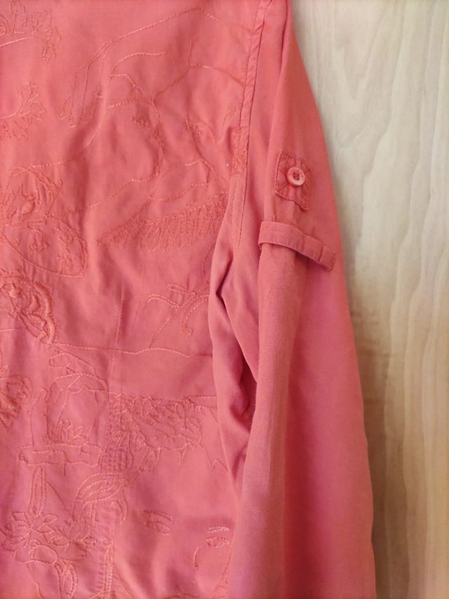 Camisa bordada Desigual Talla 40. 100% algodón