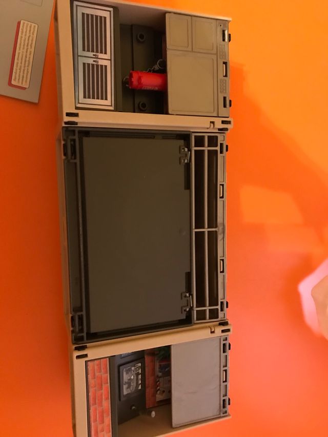 Caja cuartel policía de Playmobil