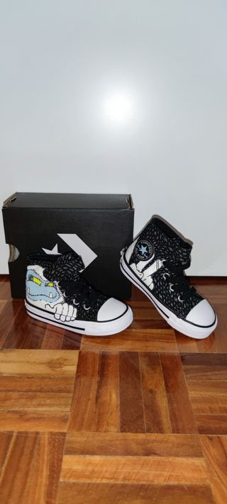 Converse bebé t.22 de segunda mano por 30 EUR en Madrid en WALLAPOP