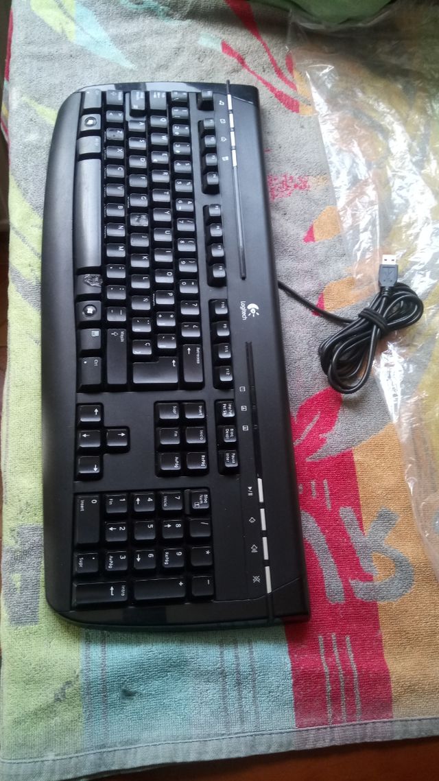 TECLADO ORDENADOR LOGITECH
