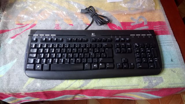 TECLADO ORDENADOR LOGITECH