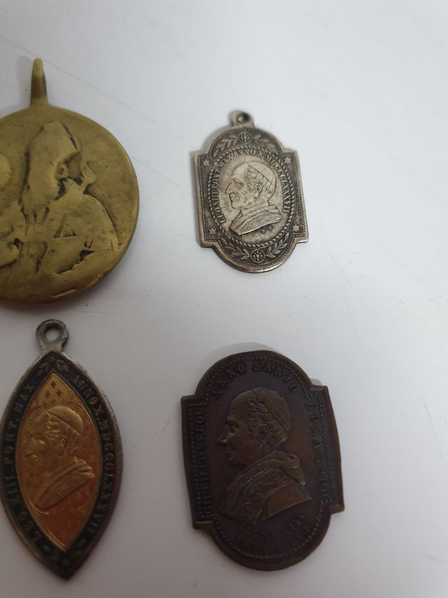 Lote 10 medallas papales