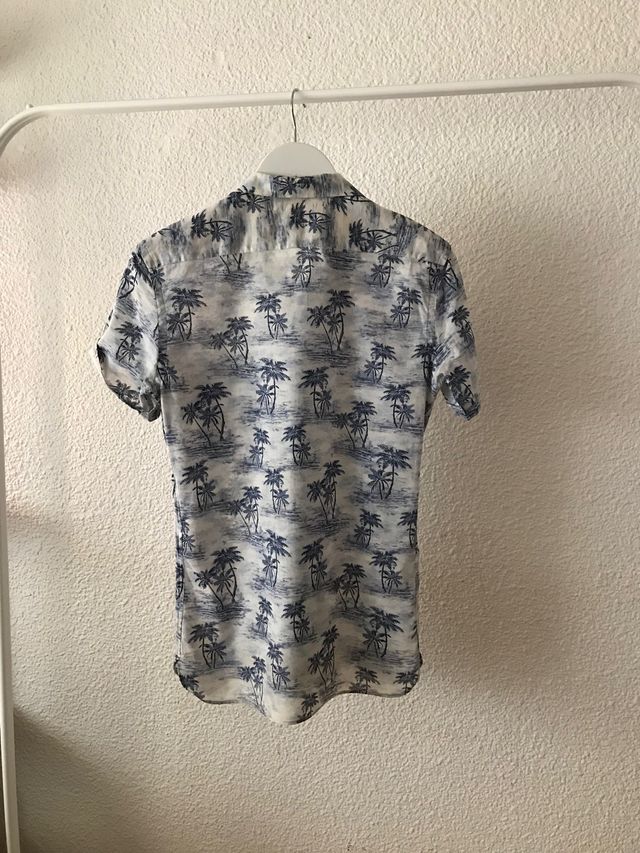 Camisa estampada palmeras