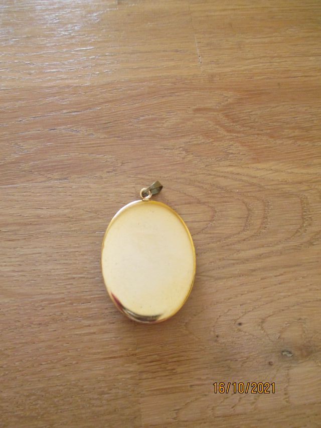 Ciondolo con pietra verde malachite