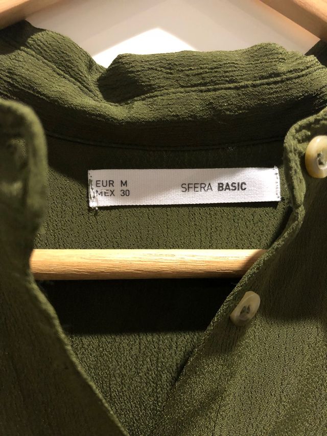 Vestido midi en verde kaki